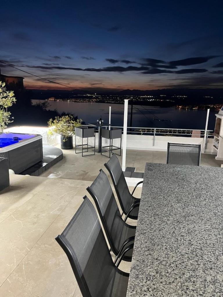 Appartement Duplex Rosas Avec Terrasse Magnifique Jacuzzi Vue Mer Exterior foto